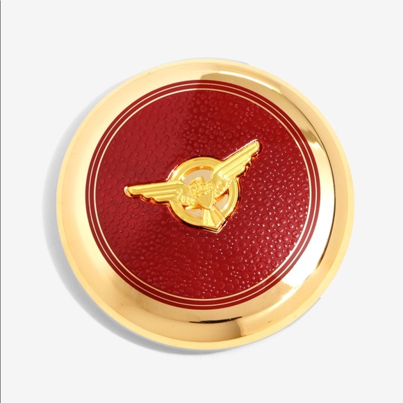 ISO: Bésame Agent Carter Compact - Picture 1 of 2